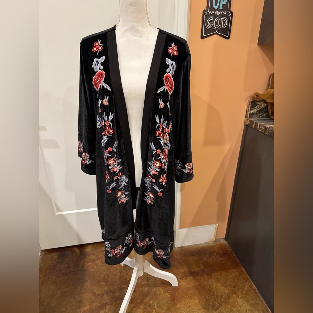 TORRID | Floral Embroidered Kimono